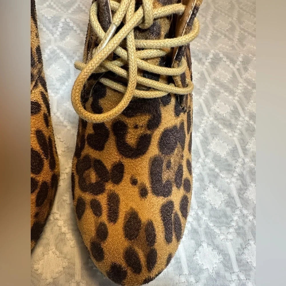 Bella Marie Leopard Suede Wedges, Women’s Size 6
